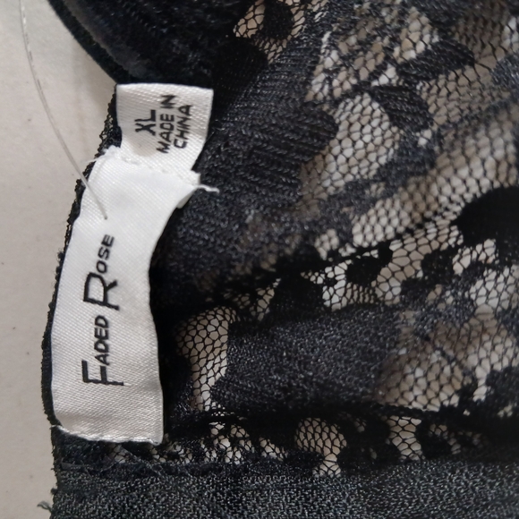 NWT Faded Rose Black Lace Bustier Crop Bralette Top Size XL - Picture 6 of 6